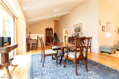 24653 Meldon Boulevard Beachwood OH 44122
