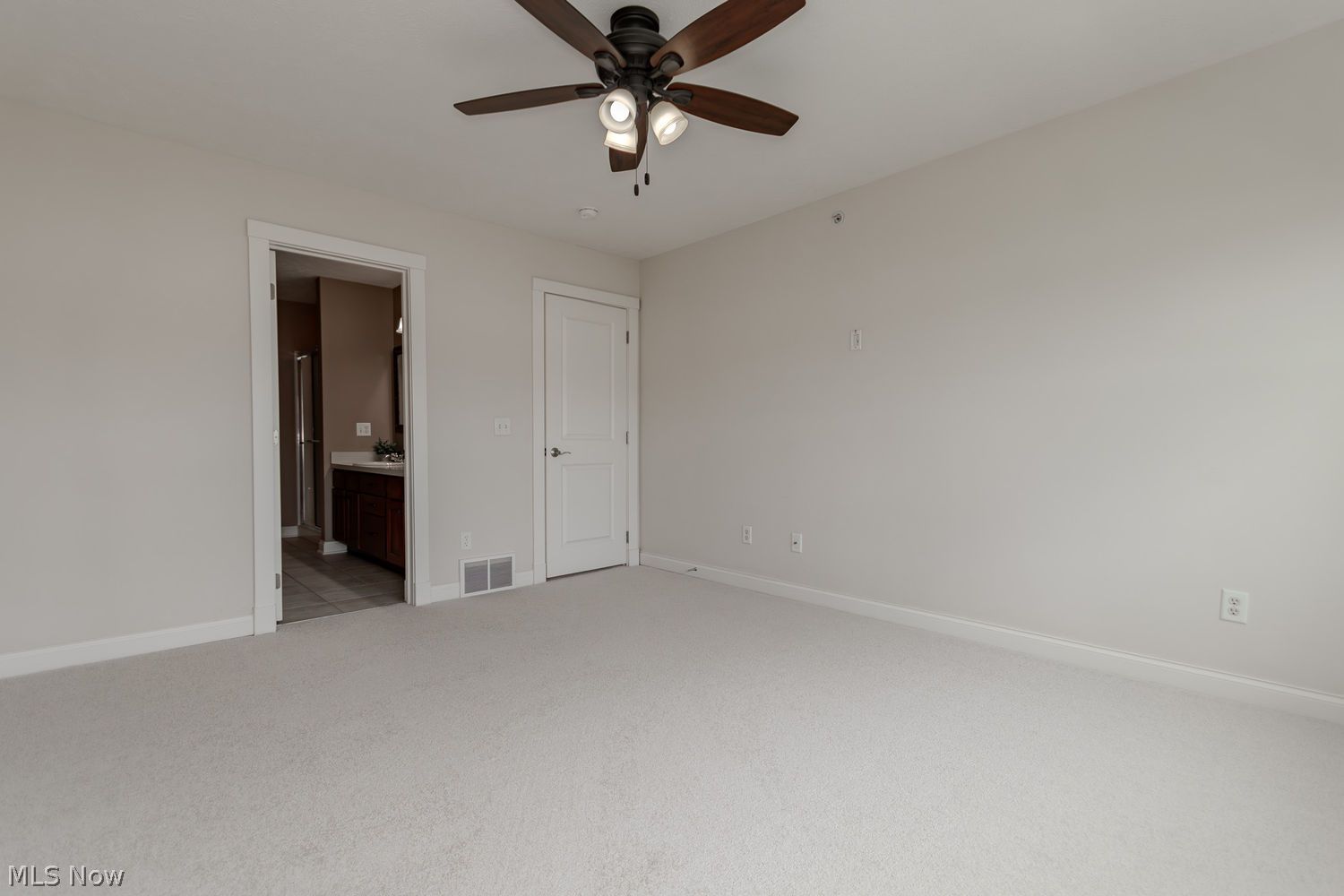 183 Seaview Drive Willowick OH 44095