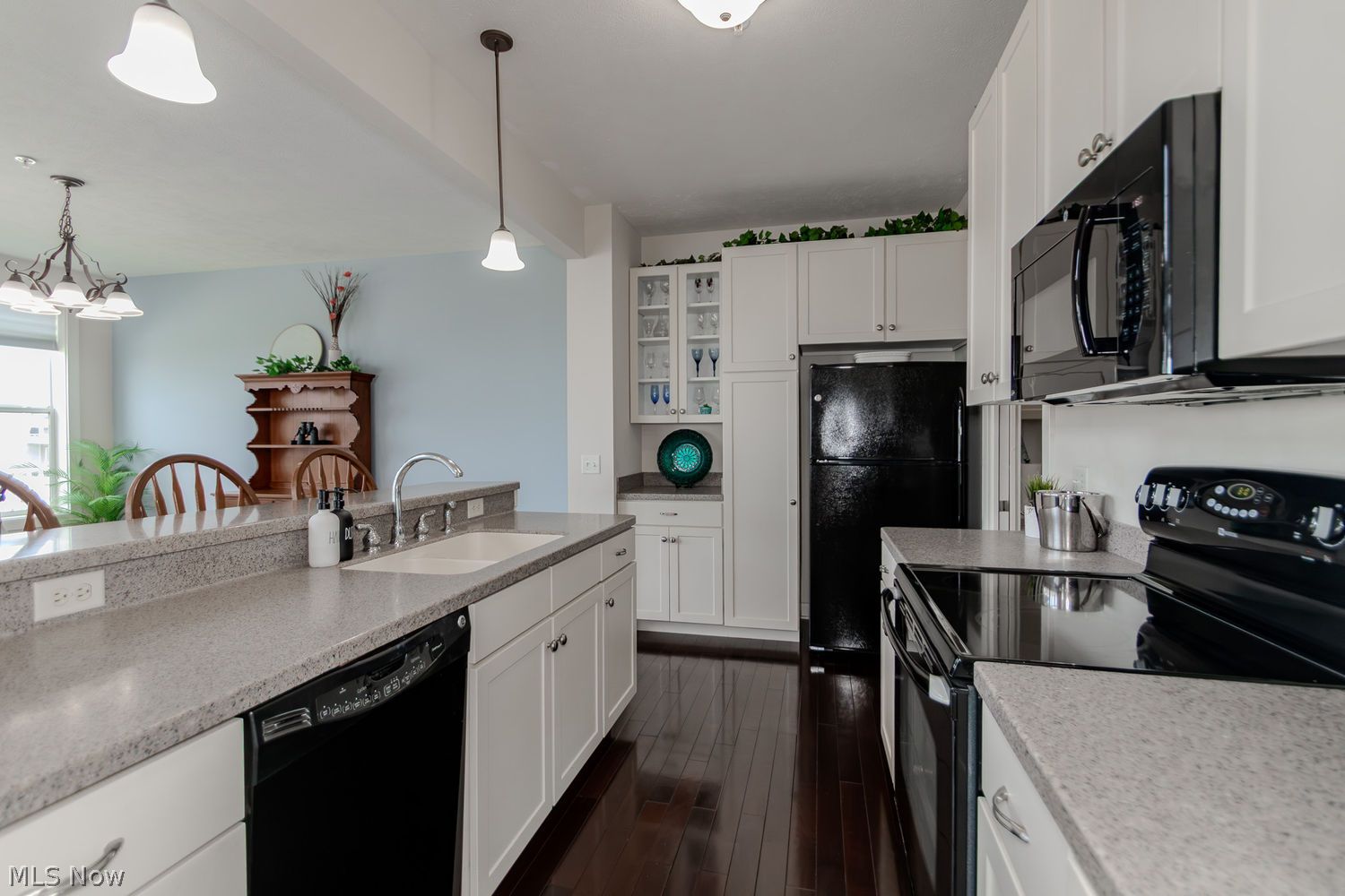 183 Seaview Drive Willowick OH 44095