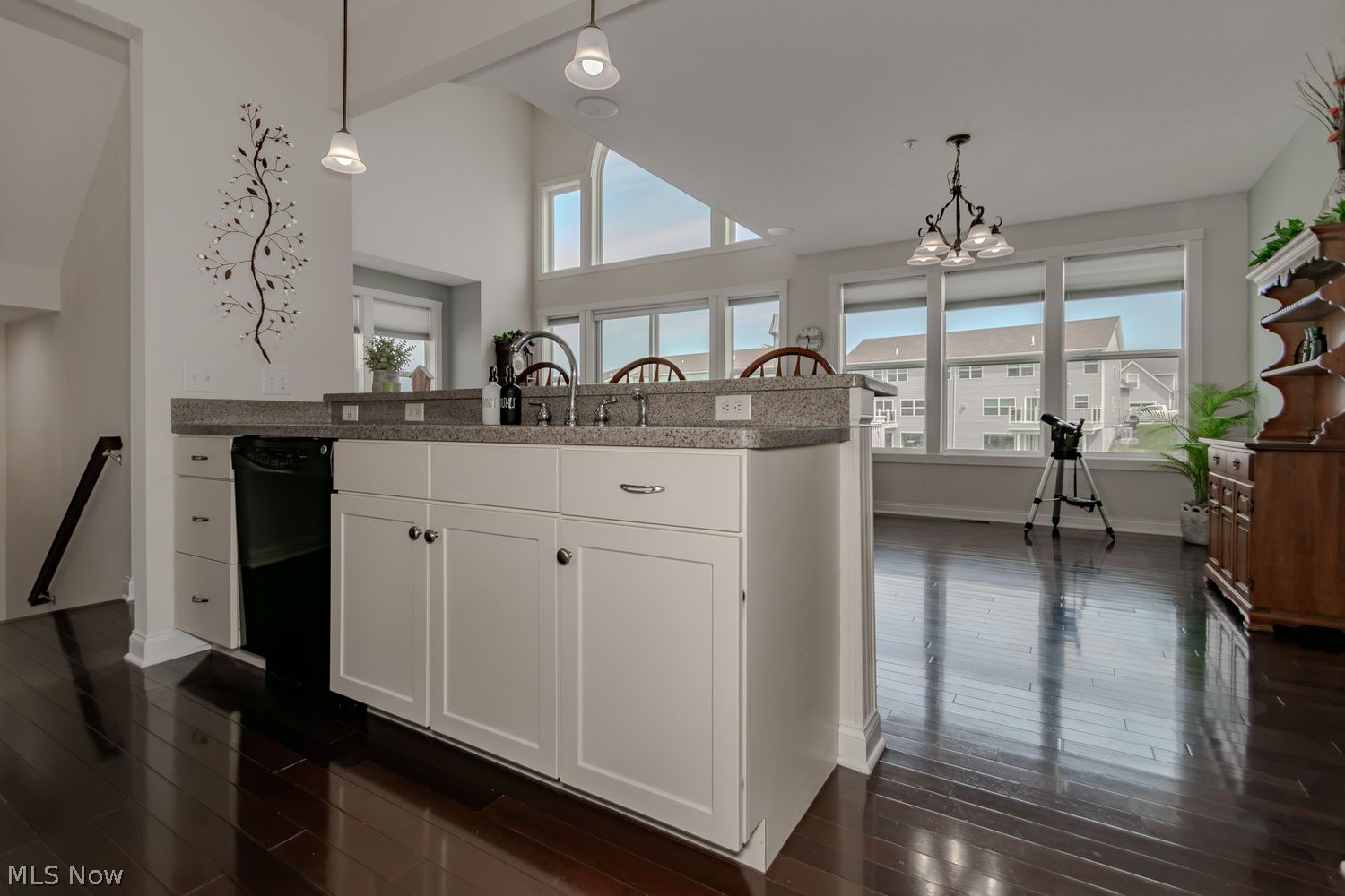 183 Seaview Drive Willowick OH 44095