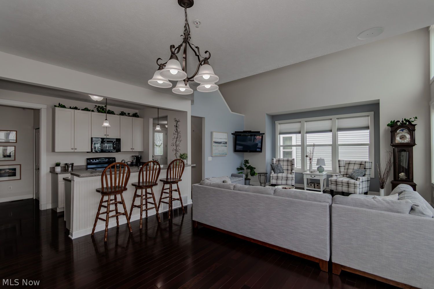183 Seaview Drive Willowick OH 44095