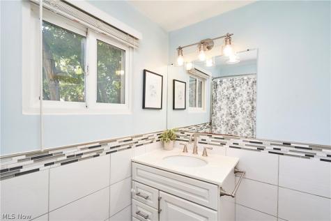 124 Filmore Avenue Cuyahoga Falls OH 44221
