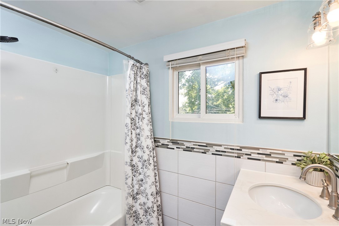 124 Filmore Avenue Cuyahoga Falls OH 44221