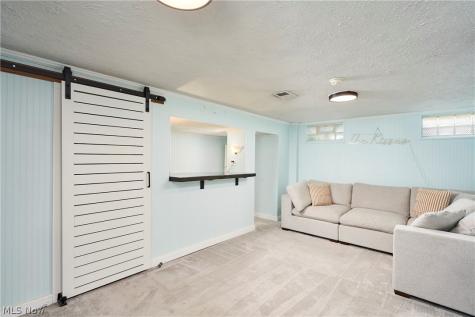 124 Filmore Avenue Cuyahoga Falls OH 44221