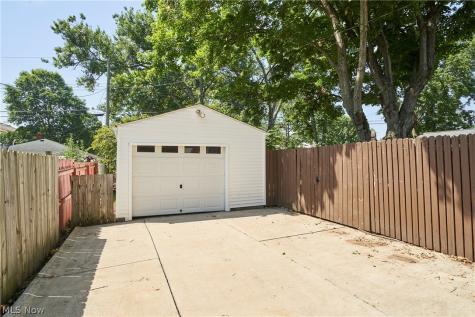 124 Filmore Avenue Cuyahoga Falls OH 44221