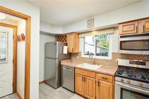 124 Filmore Avenue Cuyahoga Falls OH 44221