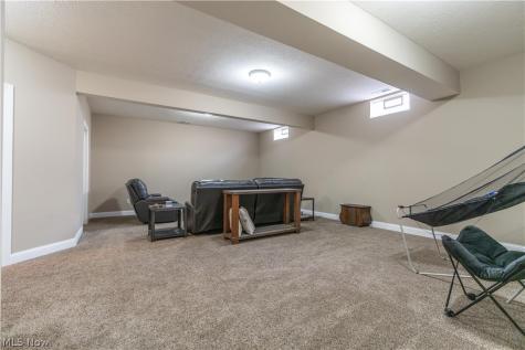 2168 E Park Drive Uniontown OH 44685