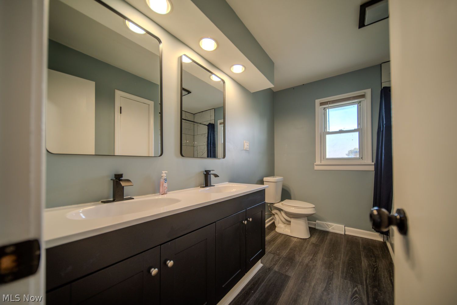 3003 Waterloo Road Mogadore OH 44260