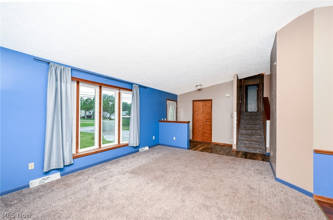5323 Francesca Street NE Louisville OH 44641