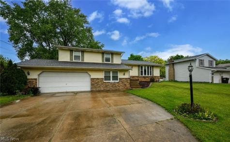 Francesca Street NE Louisville OH 44641