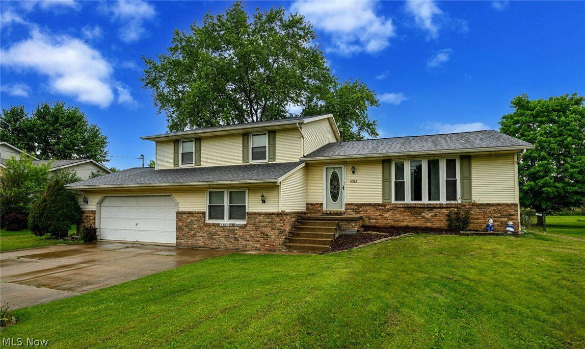 5323 Francesca Street NE Louisville OH 44641