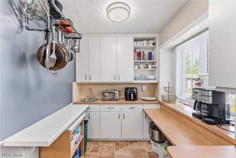 3953 Bushnell Road University Heights OH 44118