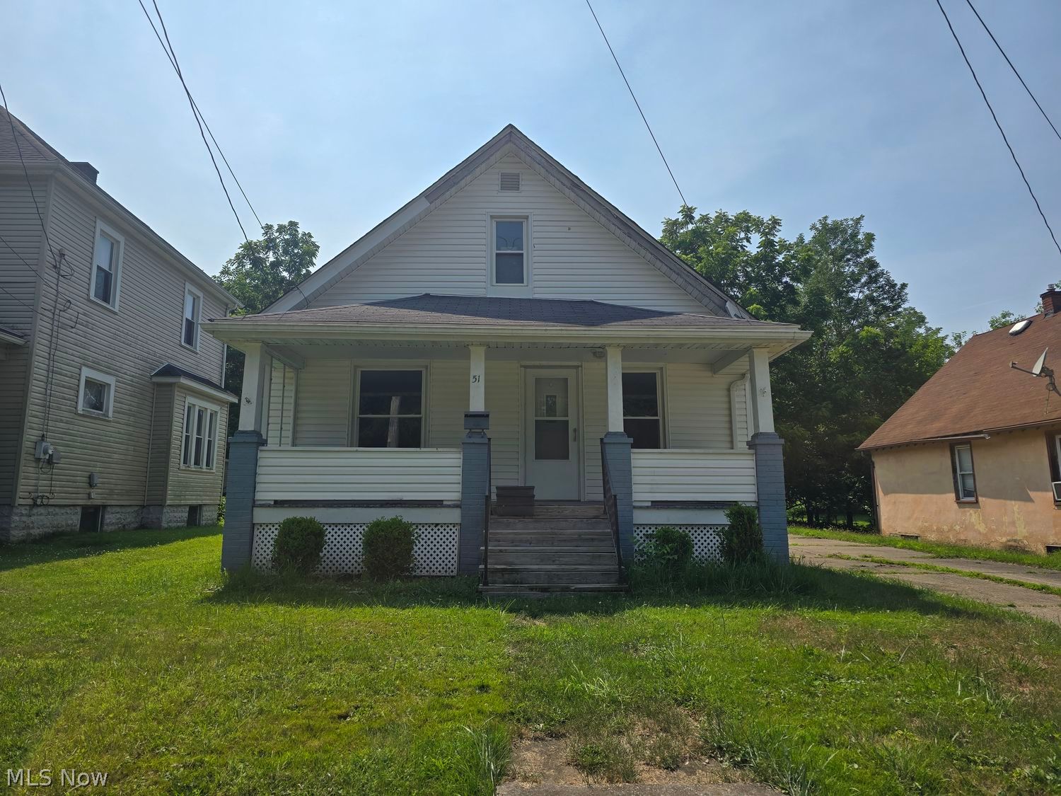 51 Perry Street Struthers OH 44471
