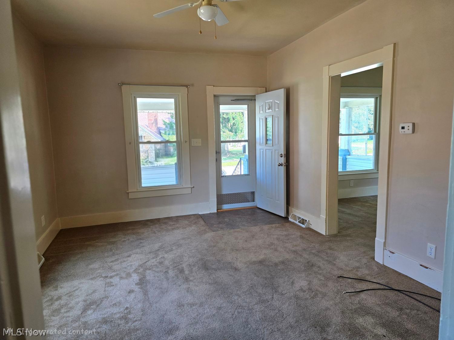 51 Perry Street Struthers OH 44471