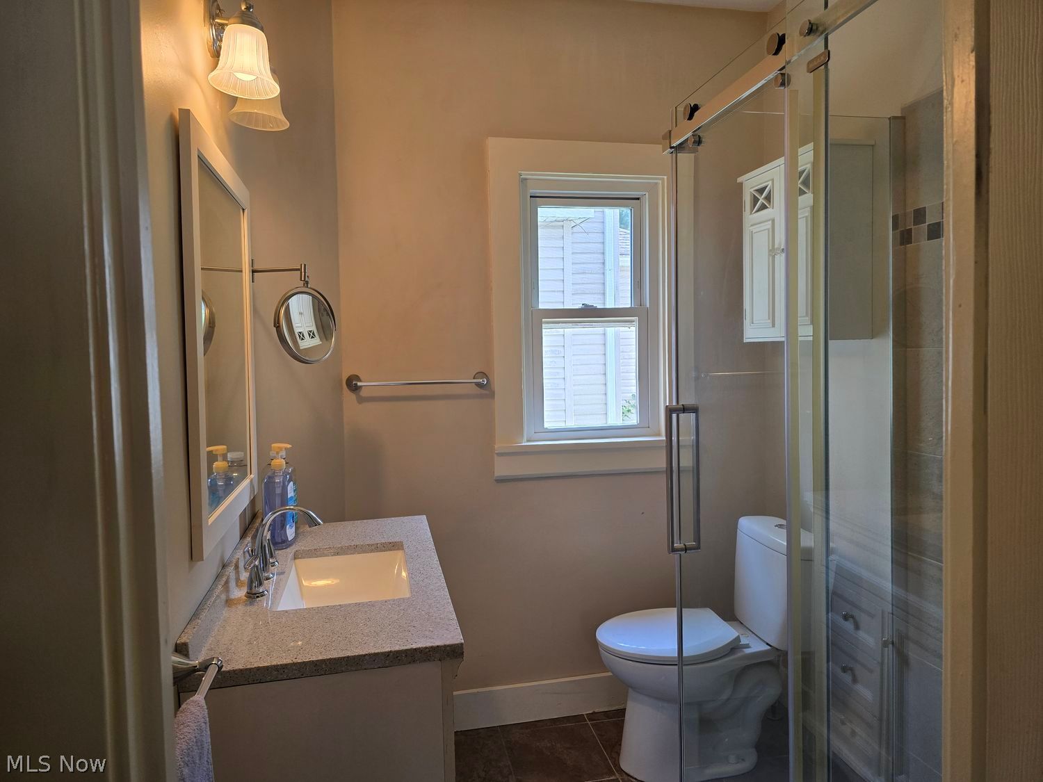 51 Perry Street Struthers OH 44471