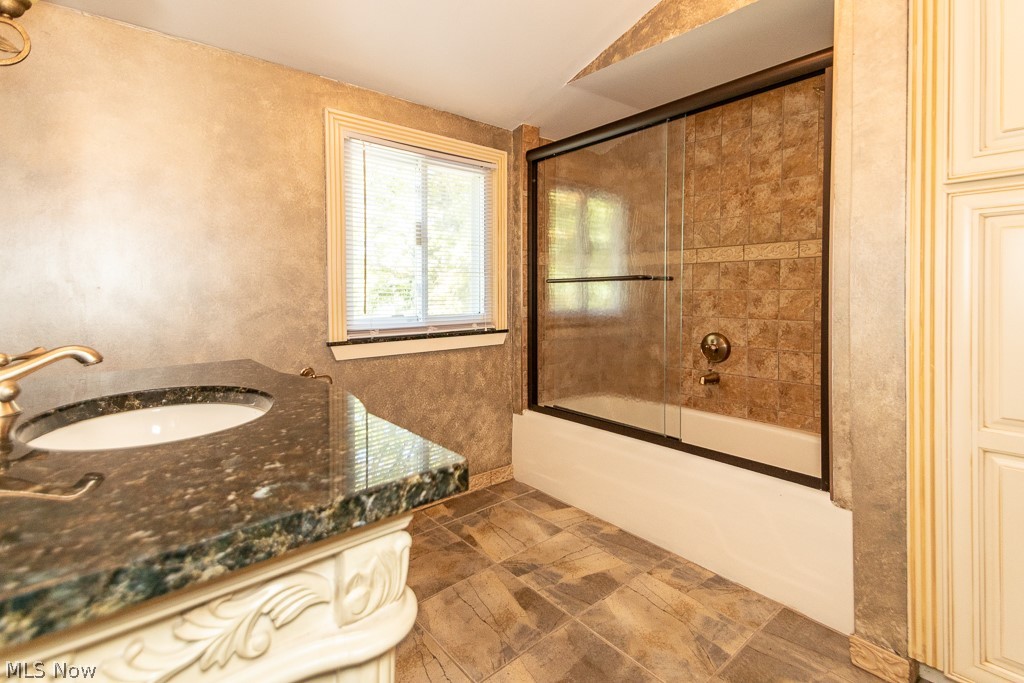 29426 Gates Mills Boulevard Pepper Pike OH 44124