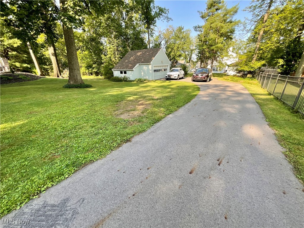 7240 Oak Drive Poland OH 44514
