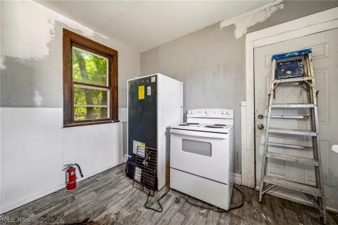 3024 W 100th Street Cleveland OH 44111