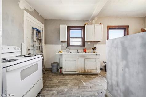 3024 W 100th Street Cleveland OH 44111