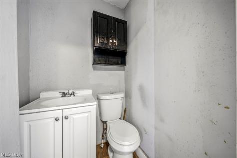 3024 W 100th Street Cleveland OH 44111