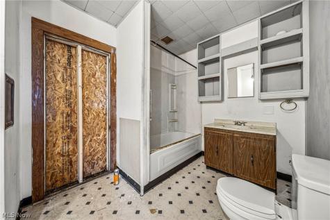 3024 W 100th Street Cleveland OH 44111