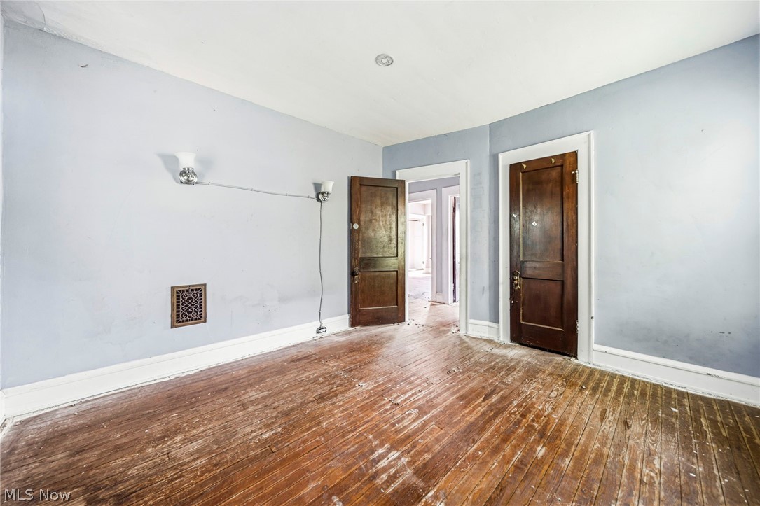 3024 W 100th Street Cleveland OH 44111