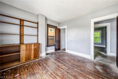 3024 W 100th Street Cleveland OH 44111
