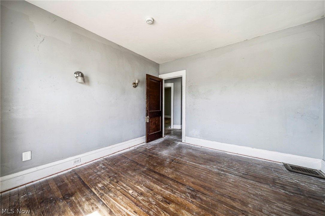 3024 W 100th Street Cleveland OH 44111
