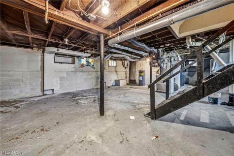 3024 W 100th Street Cleveland OH 44111