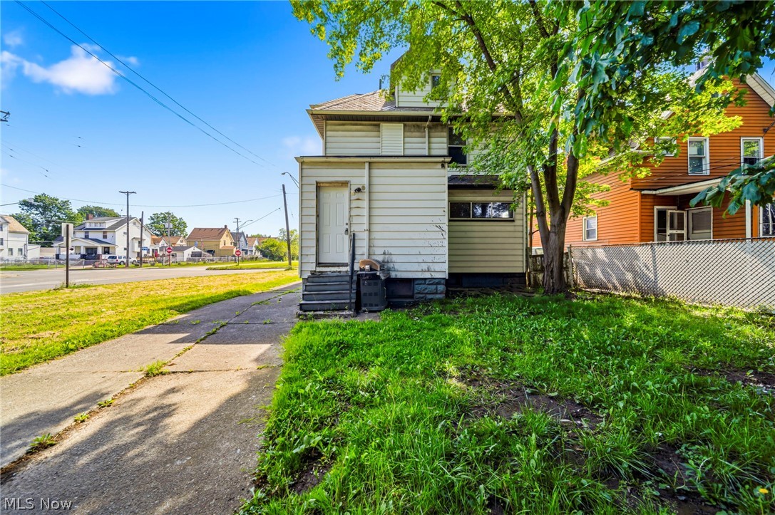 3024 W 100th Street Cleveland OH 44111