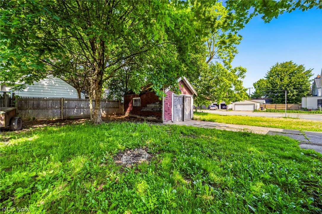 3024 W 100th Street Cleveland OH 44111