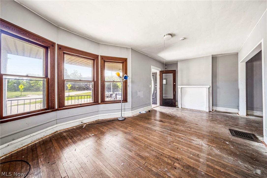 3024 W 100th Street Cleveland OH 44111