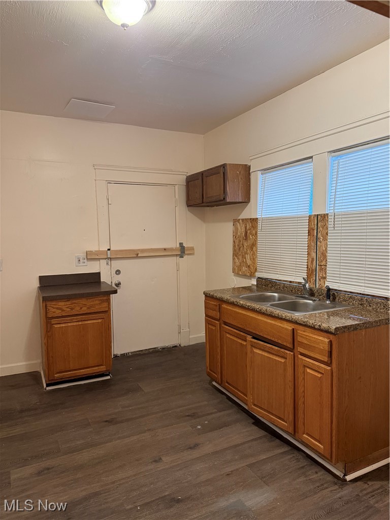 6913 Harvard Avenue Cleveland OH 44105