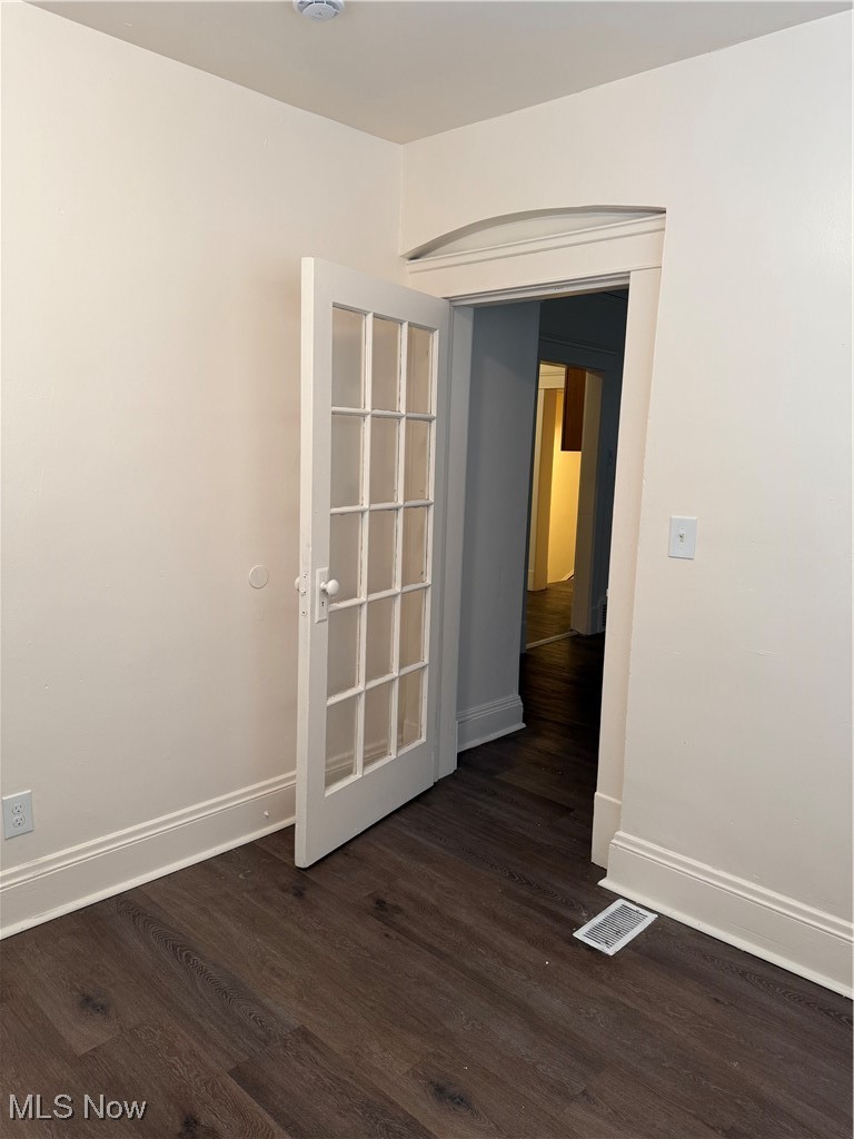 6913 Harvard Avenue Cleveland OH 44105