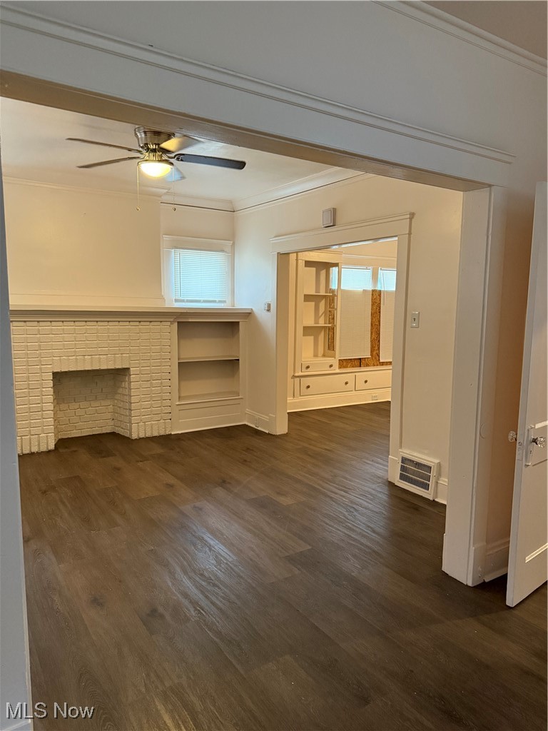 6913 Harvard Avenue Cleveland OH 44105