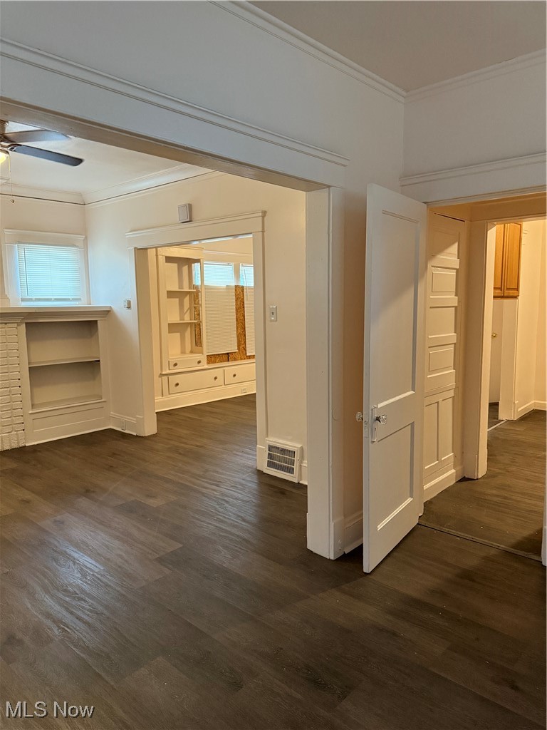 6913 Harvard Avenue Cleveland OH 44105