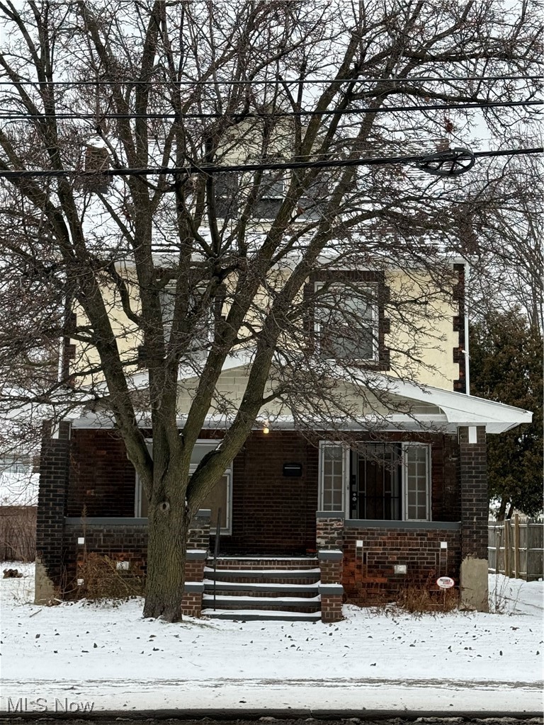 6913 Harvard Avenue Cleveland OH 44105