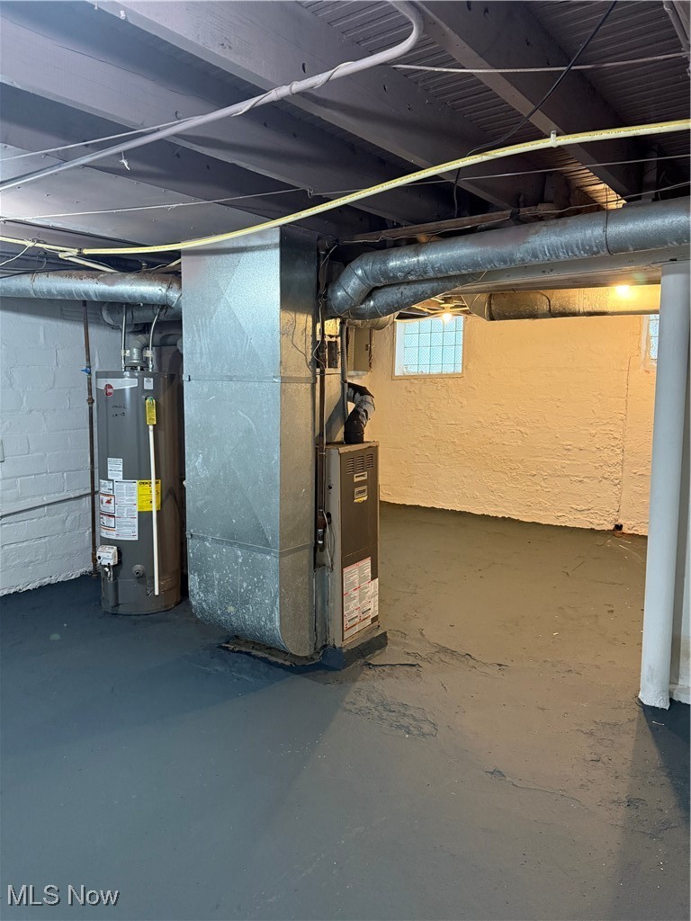 6913 Harvard Avenue Cleveland OH 44105