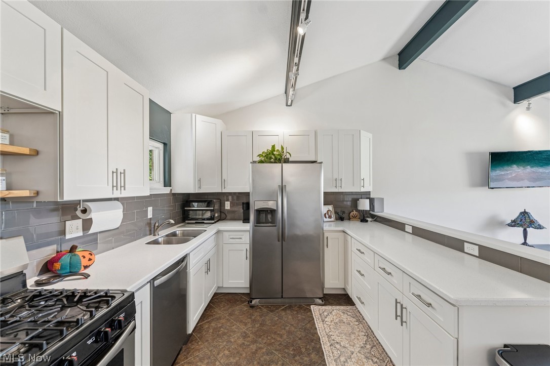 2185 Hubbard Road Madison OH 44057
