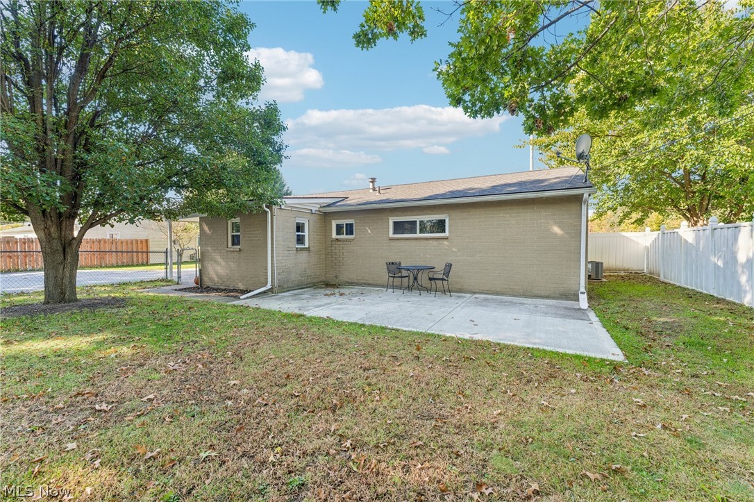2185 Hubbard Road Madison OH 44057