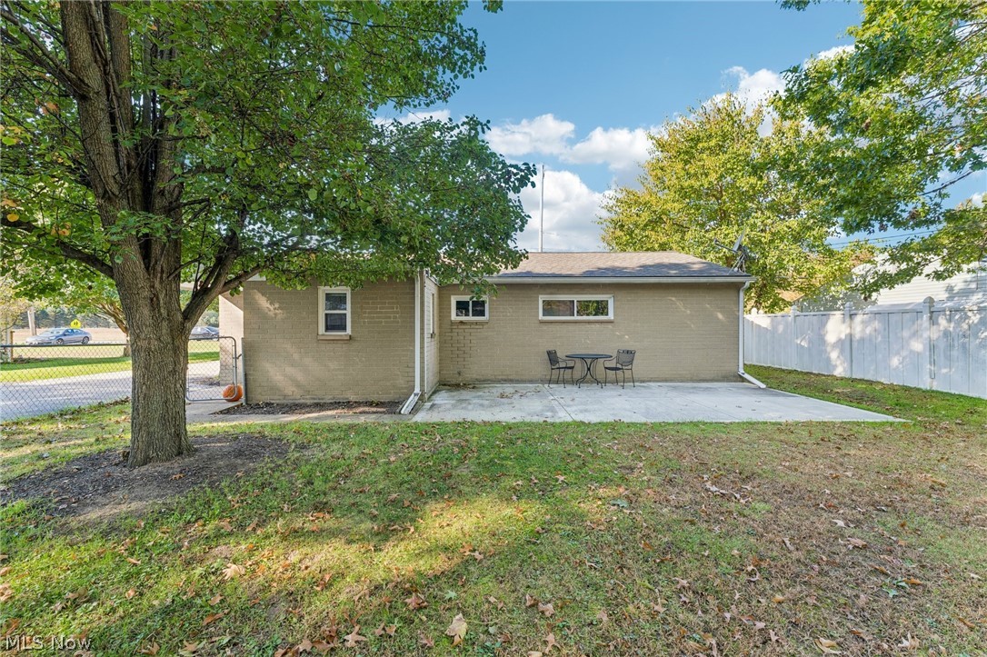 2185 Hubbard Road Madison OH 44057