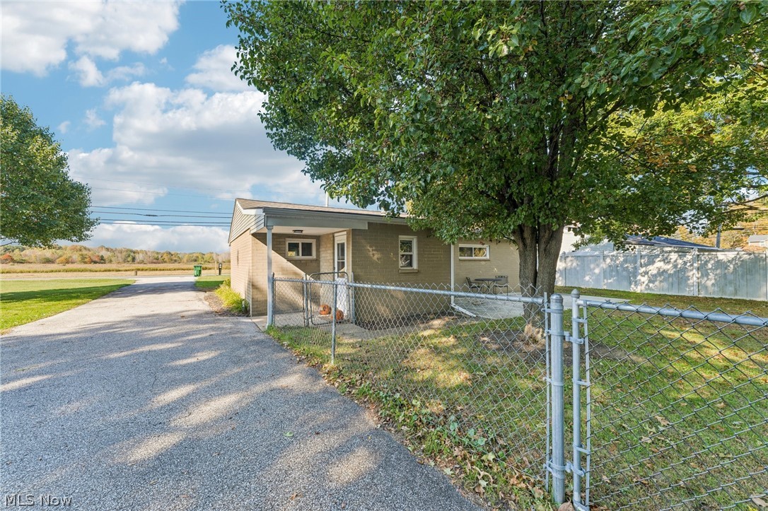 2185 Hubbard Road Madison OH 44057