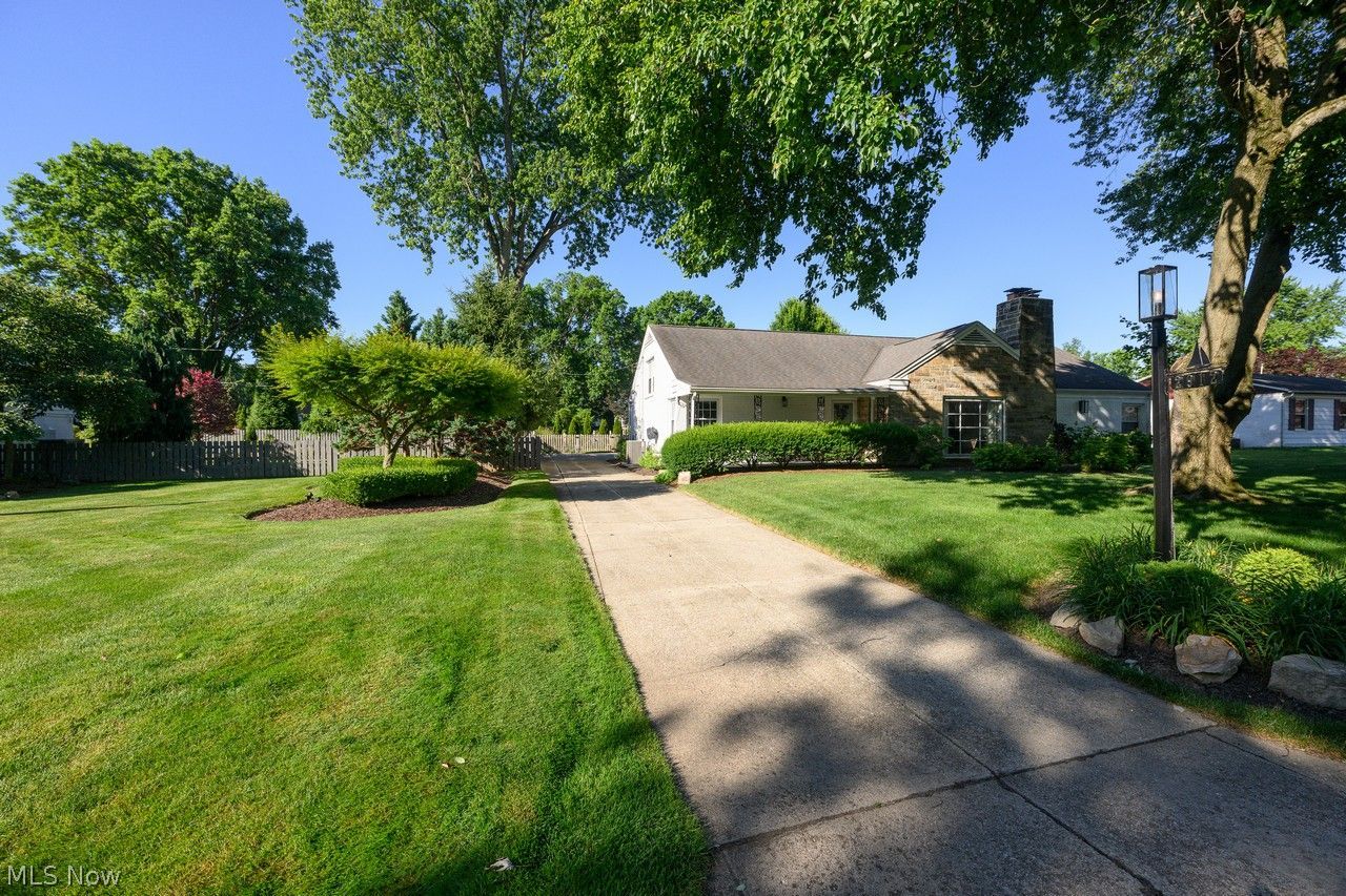 2912 Parkridge Circle NW Canton OH 44718