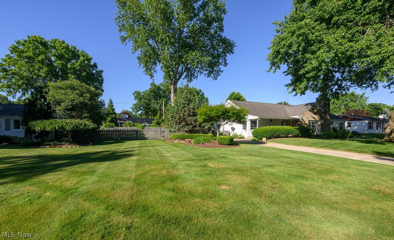 2912 Parkridge Circle NW Canton OH 44718