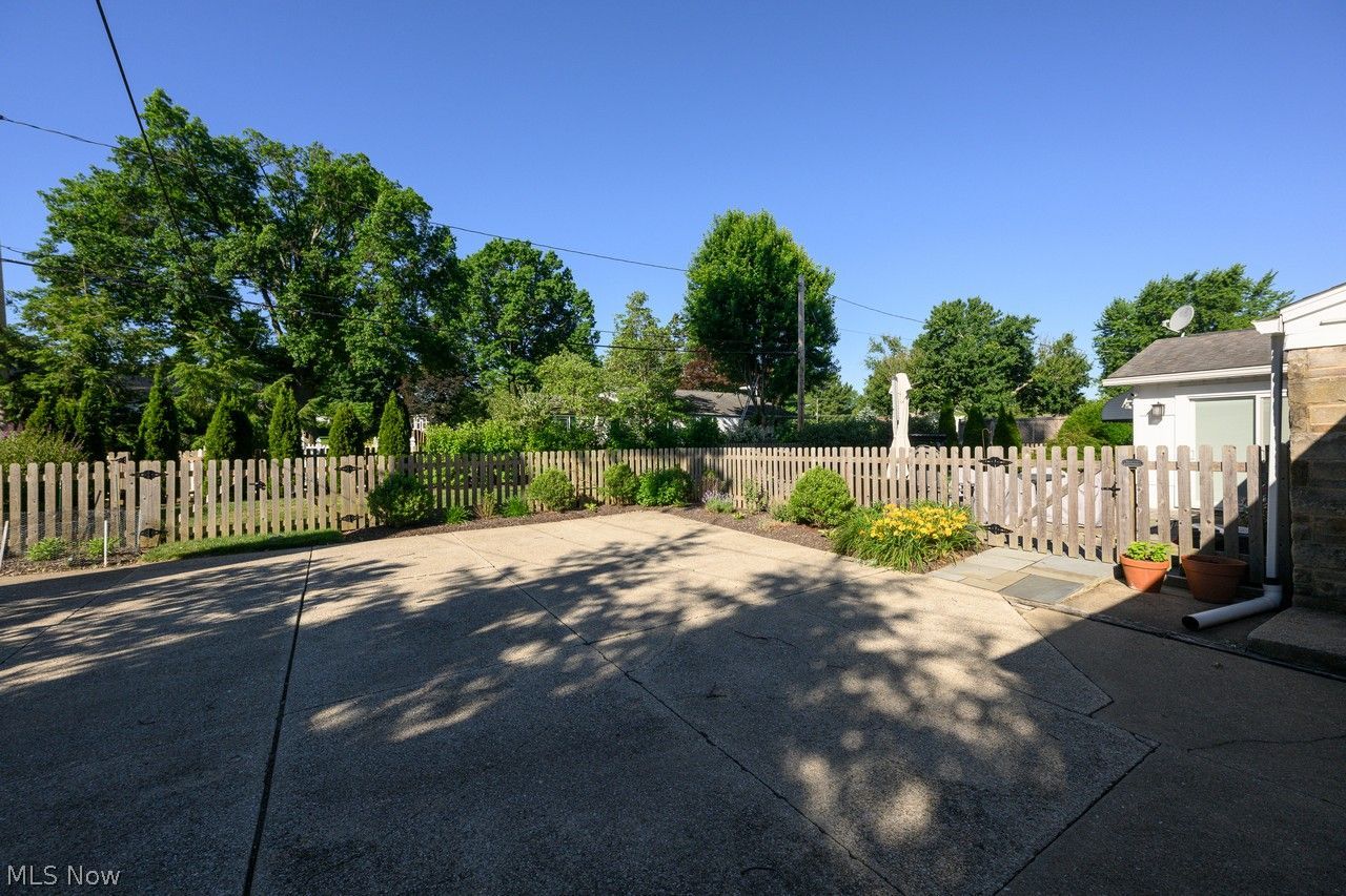 2912 Parkridge Circle NW Canton OH 44718
