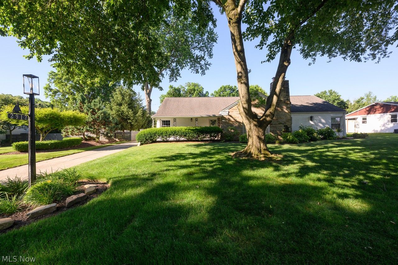 2912 Parkridge Circle NW Canton OH 44718