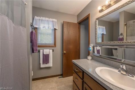 6775 Lake Cable Avenue NW North Canton OH 44720
