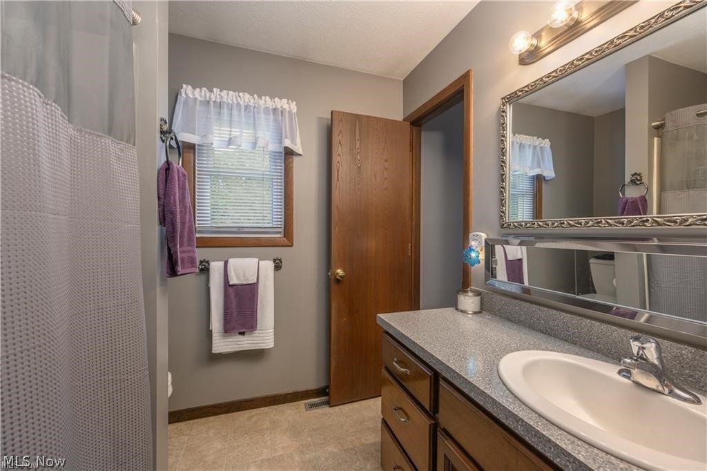 6775 Lake Cable Avenue NW North Canton OH 44720