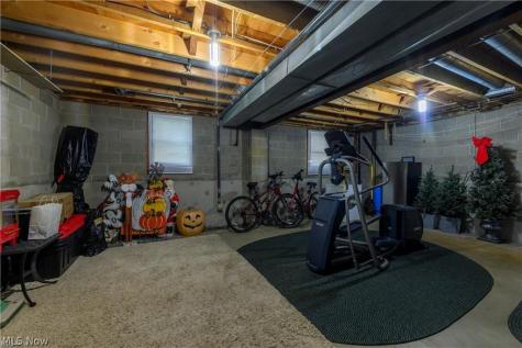 6775 Lake Cable Avenue NW North Canton OH 44720