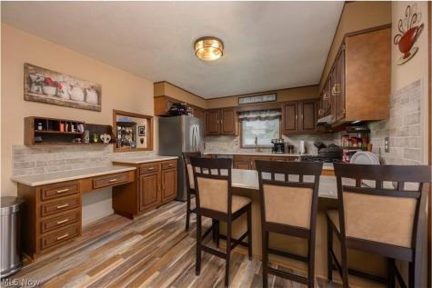 6775 Lake Cable Avenue NW North Canton OH 44720